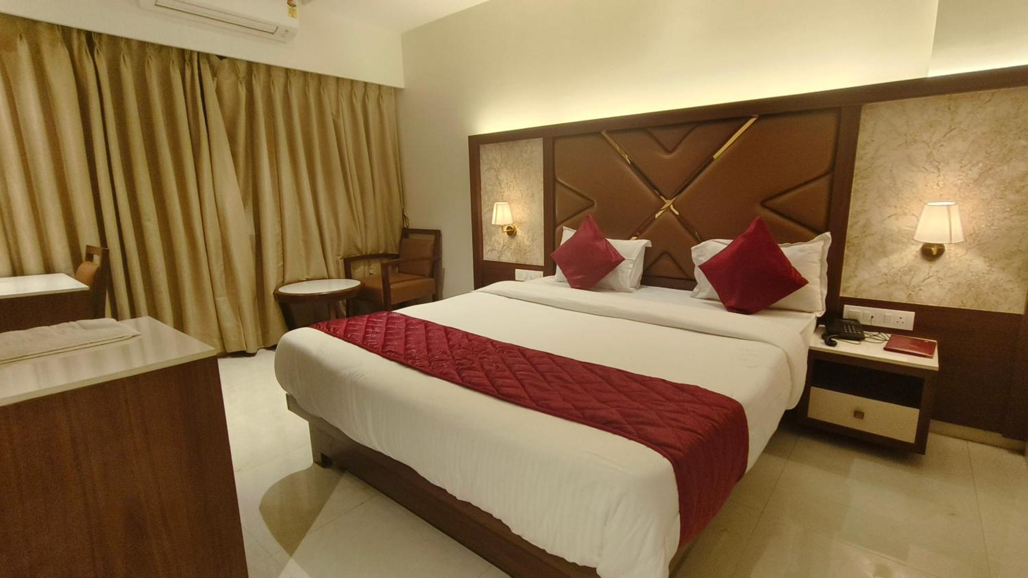 Hotel Prestige Residency Тхане Екстер'єр фото