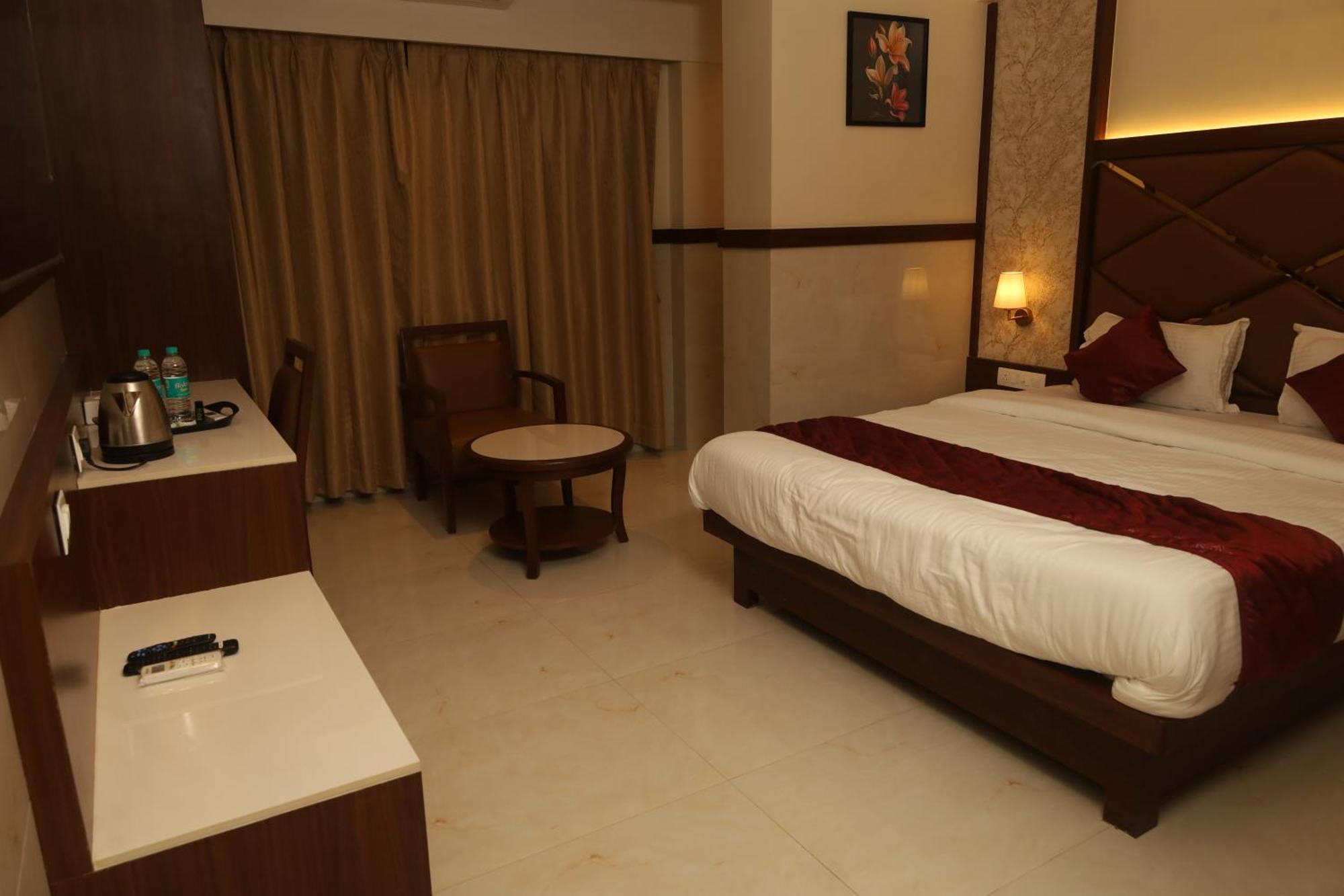 Hotel Prestige Residency Тхане Екстер'єр фото